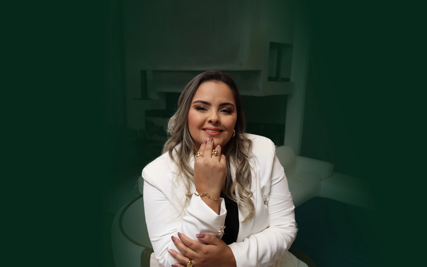 Mônica Freires — Fundadora da Florescer Joias